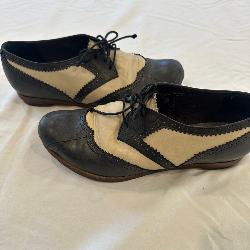 Tracey Neuls derby shoe - Picture 4 of 5
